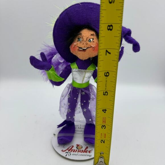 Annalee 2019 Witch Elf Doll 9" Limited Edition Halloween Poseable Felt Figure - Picture 6 of 6